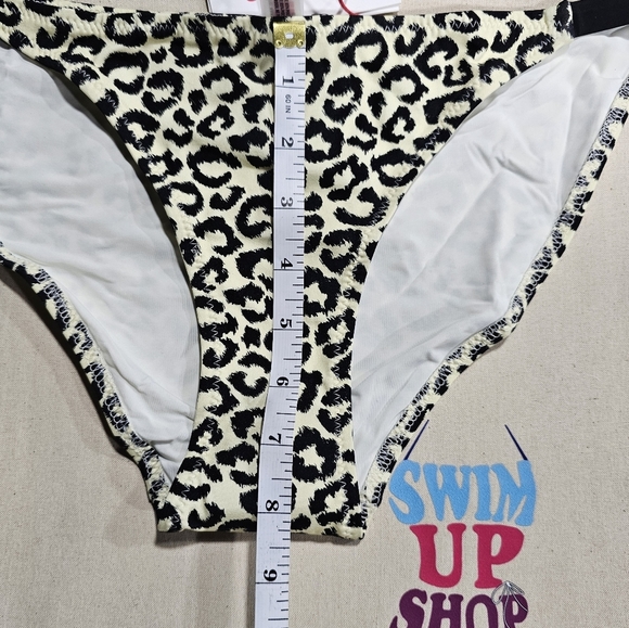 Solid & Striped The Morgan Bikini Bottom in Leopard Size XL - Picture 11 of 11
